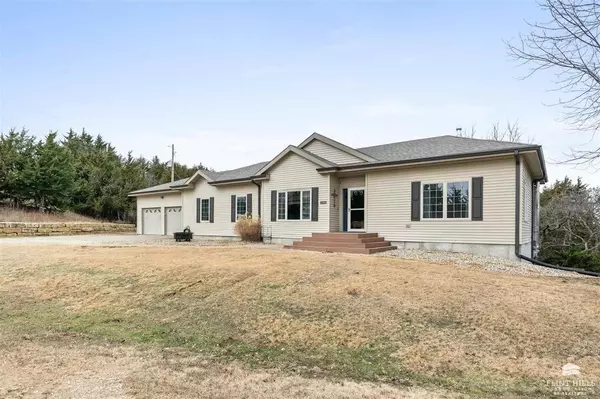 Manhattan, KS 66503,7208 Hackberry CIR