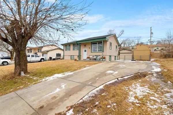 Junction City, KS 66441,1504 Johnson DR