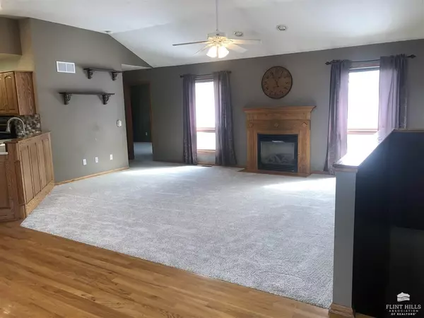 Abilene, KS 67410,416 Coreyview PL