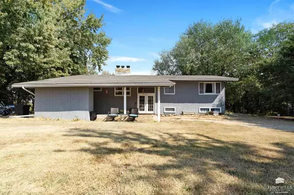 Manhattan, KS 66503,9306 Blue Ridge