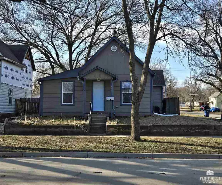 519 NW 7th ST, Abilene, KS 67410