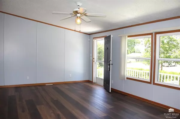 Riley, KS 66531,324 N Noble ST