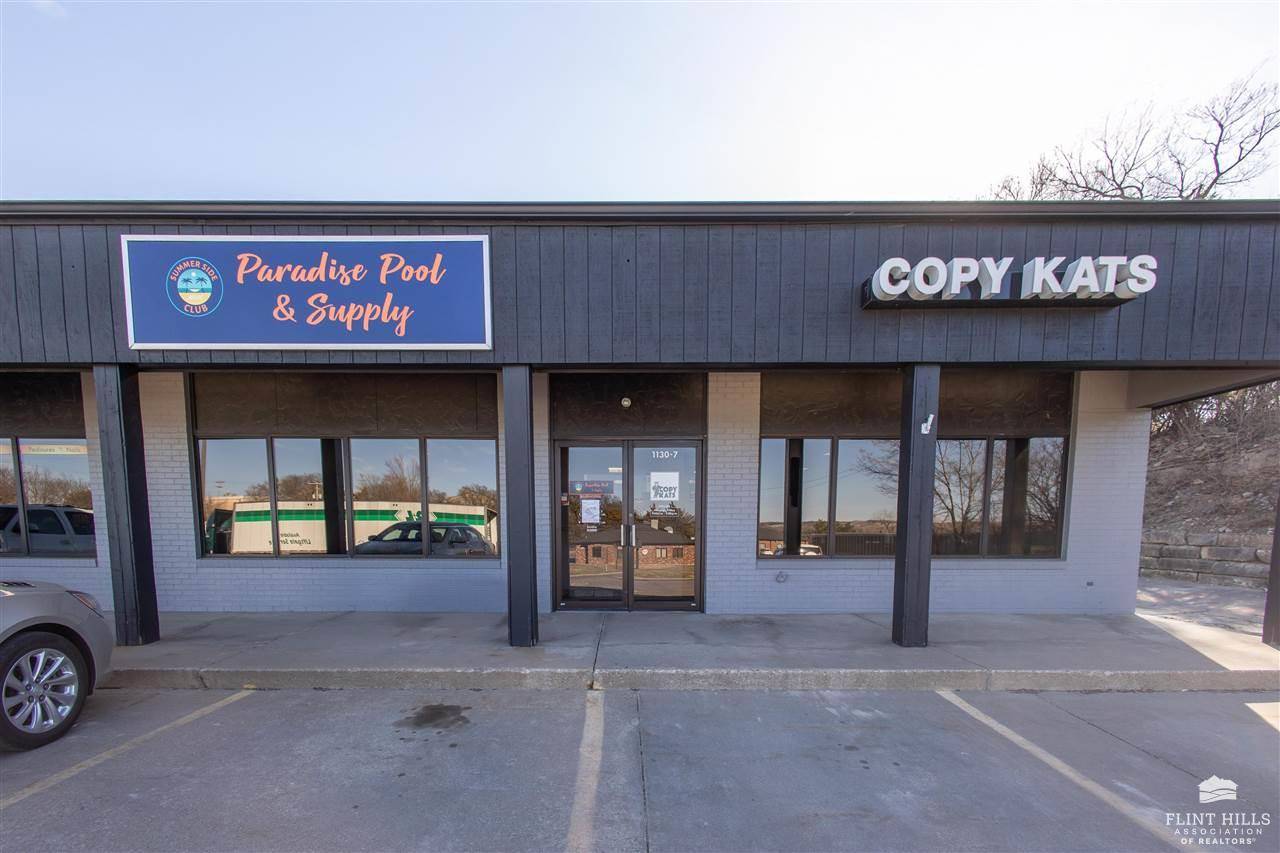 1130 Westport DR #Ste 7, Manhattan, KS 66502