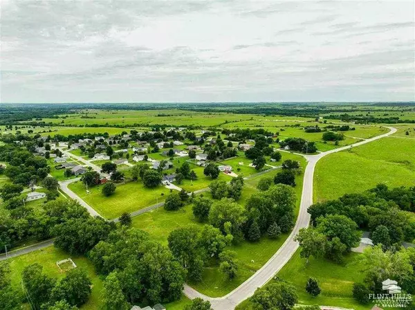 Westmoreland, KS 66549,206 W State ST