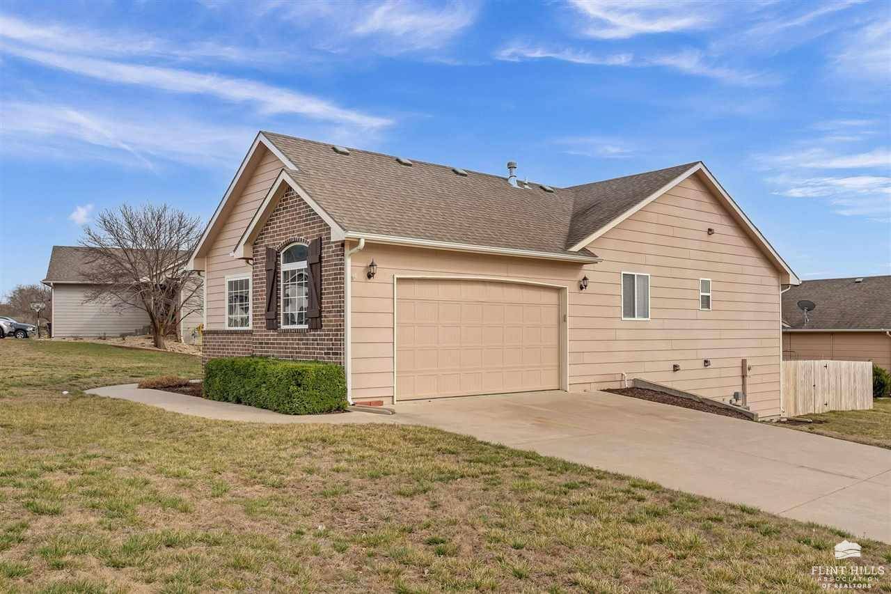 Manhattan, KS 66503,5125 Shadowridge Drive