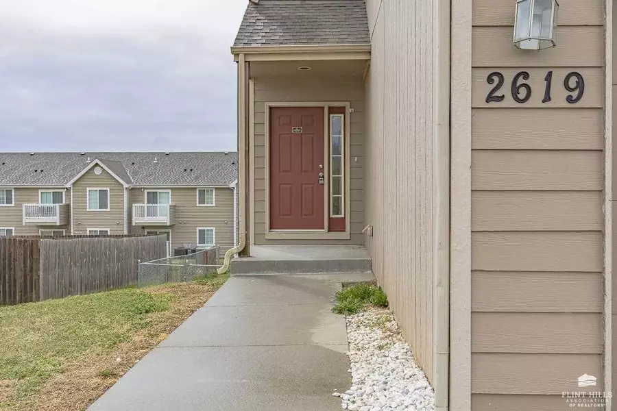 2619 Kathie DR, Junction City, KS 66441