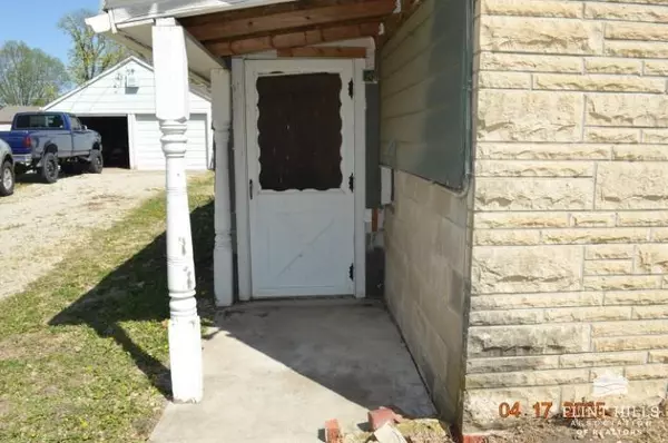 Herington, KS 67449,812 N C ST