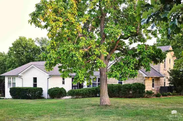 Dwight, KS 66849,1581 F AVE