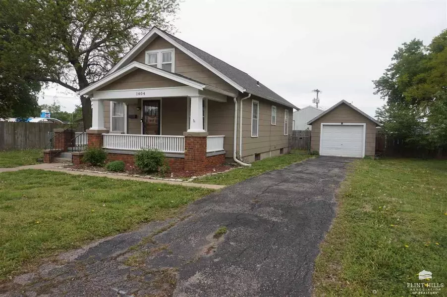 1404 N Oak ST, Abilene, KS 67410