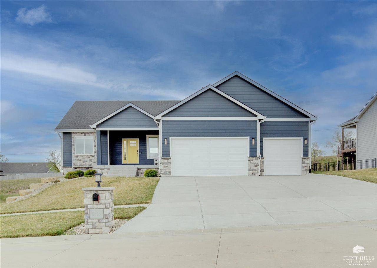 Manhattan, KS 66502,8828 Moonbug LN