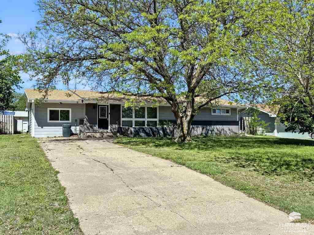 Beloit, KS 67420,705 N Poplar ST