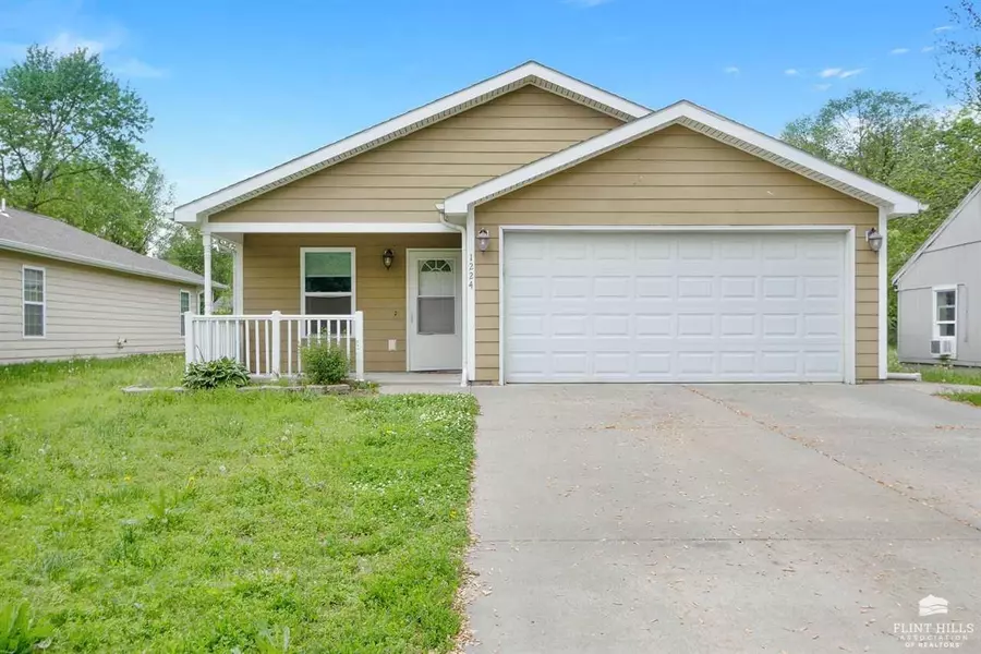 1224 N Eisenhower DR, Junction City, KS 66441