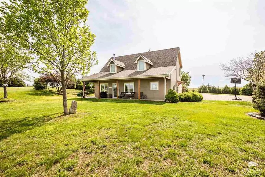 13319 SW 29th ST, Topeka, KS 66614