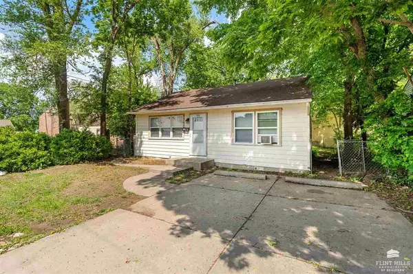 Junction City, KS 66441,705 Allen DR