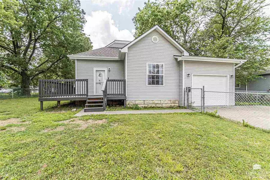 623 W 12th ST, Junction City, KS 66441