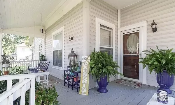 Eskridge, KS 66423,201 E 2nd AVE