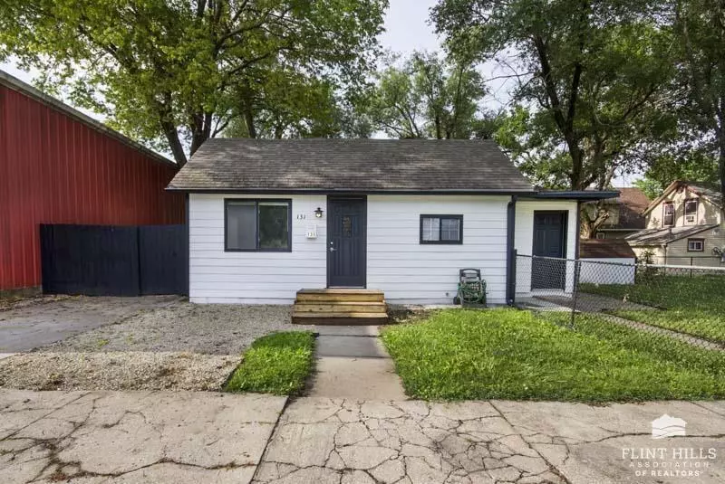 131 W 10th ST, Junction City, KS 66441