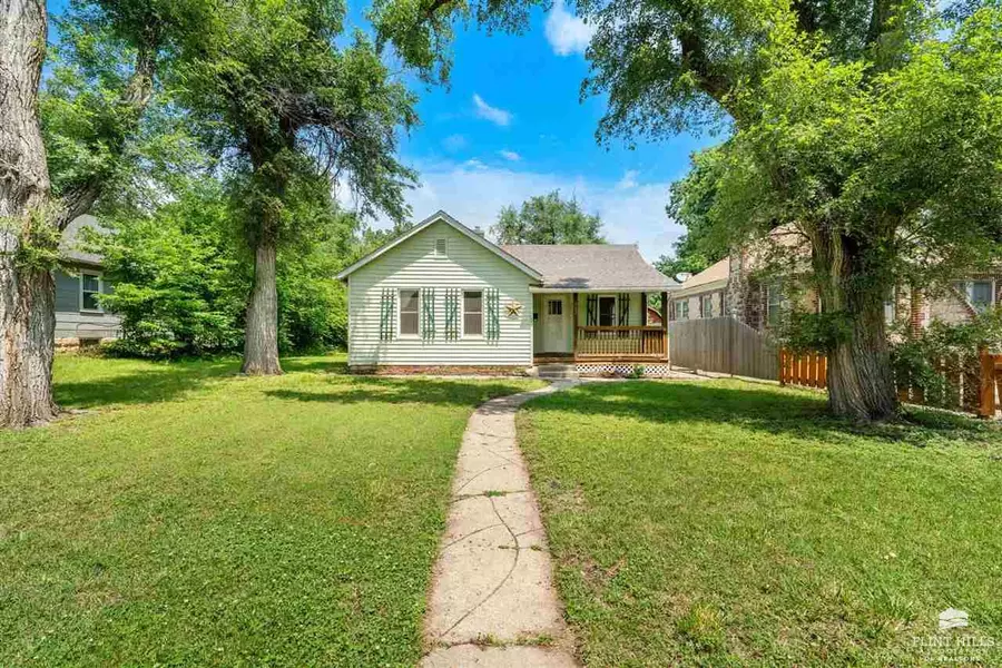322 W Elm ST, Junction City, KS 66441