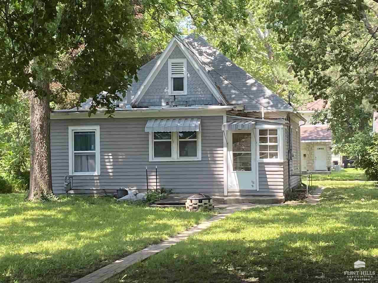 Manhattan, KS 66502,615 Thurston ST