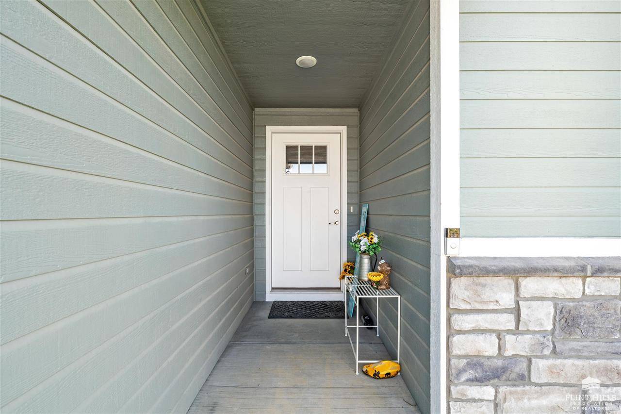 Manhattan, KS 66502,8783 N Kelliann WAY