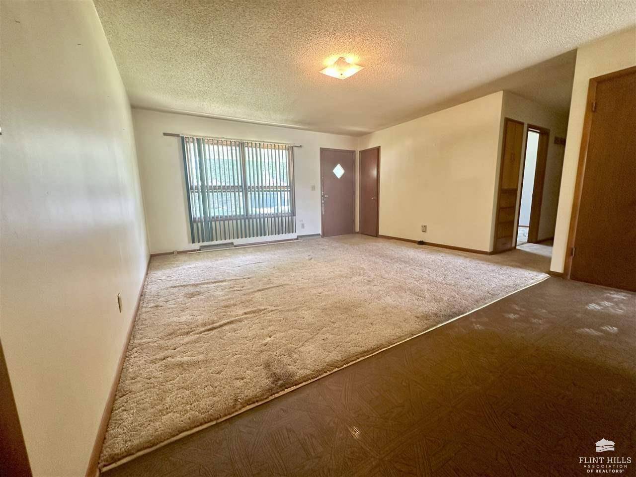 Washington, KS 66968,613 Woodland DR