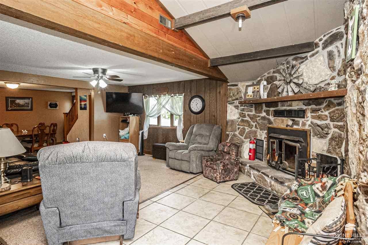 Wakefield, KS 67487,1426 8th RD