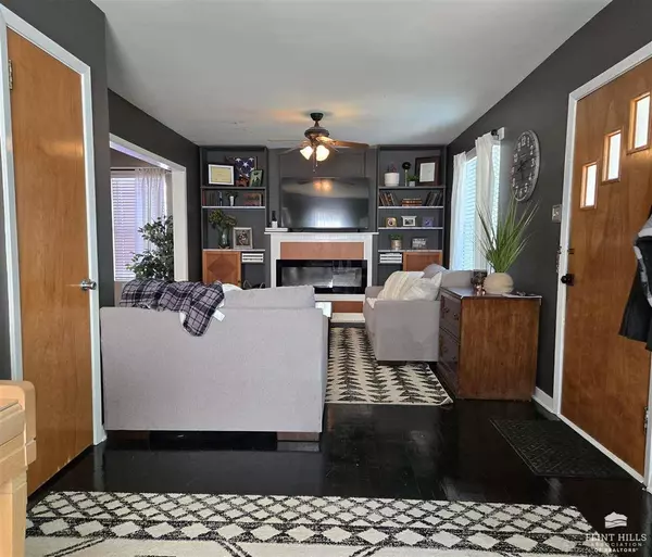 Abilene, KS 67410,117 NE 8th ST
