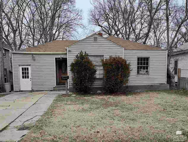 120 W Chestnut ST, Junction City, KS 66441