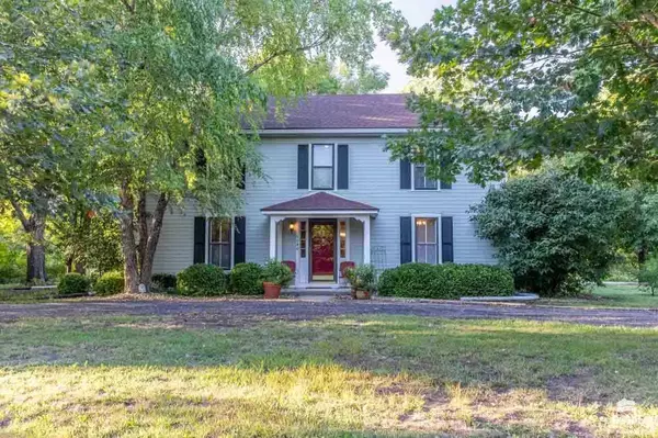 5040 Cattle DR, Manhattan, KS 66502