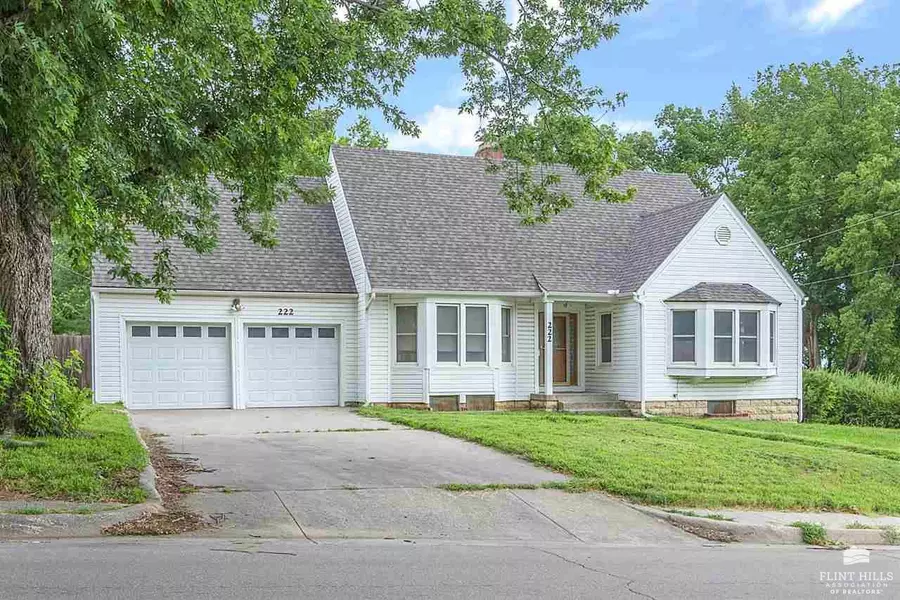 222 W Ash ST, Junction City, KS 66441