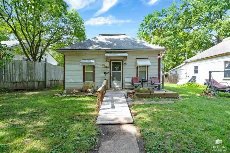 118 W Walnut ST, Junction City, KS 66441