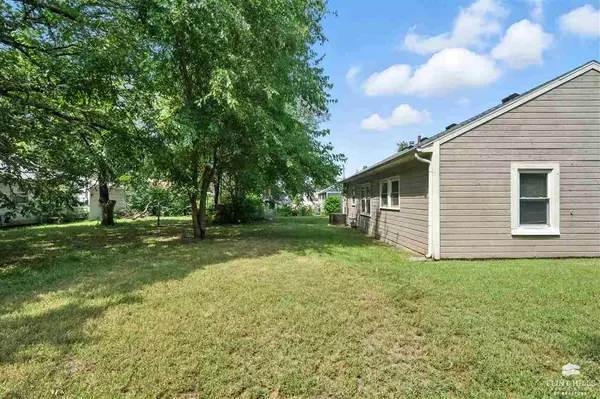 Junction City, KS 66441,828 Cleary AVE