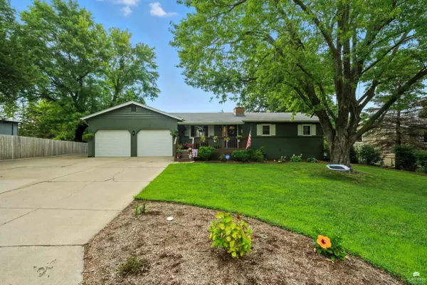 Manhattan, KS 66503,1736 Denholm DR