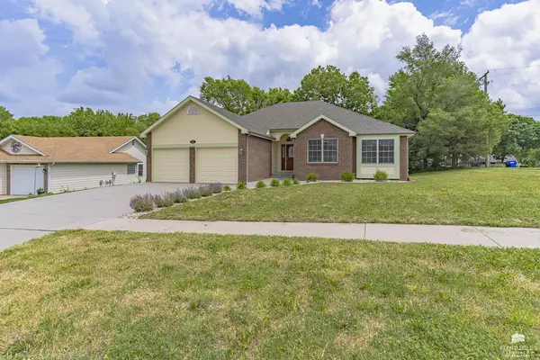 Junction City, KS 66441,137 Cheyenne DR