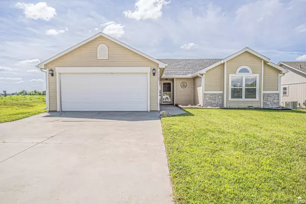 2437 Jaeger DR, Junction City, KS 66441