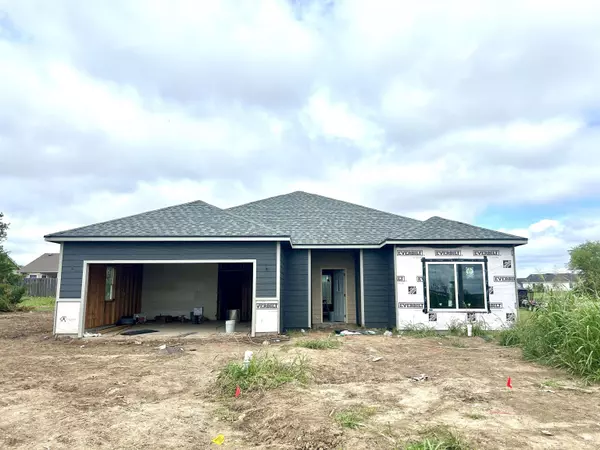 2520 Karen LN, Junction City, KS 66441