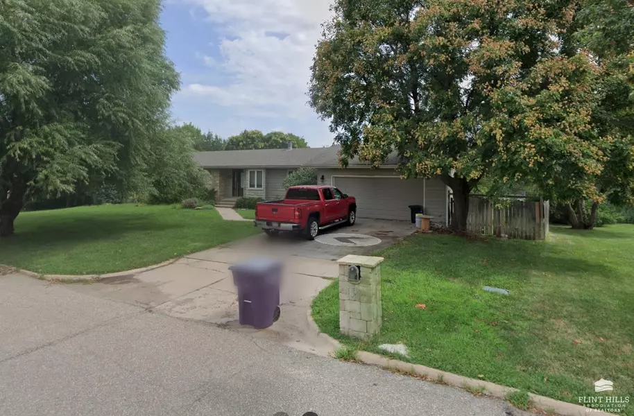 157 S Dartmouth DR, Manhattan, KS 66503