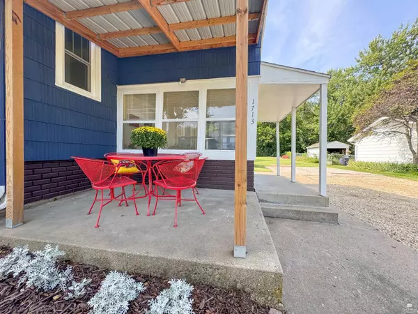 Manhattan, KS 66502,1713 Casement RD