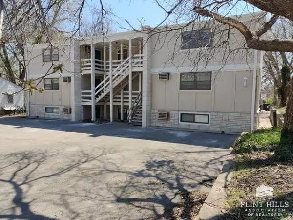 Manhattan, KS 66502,1225 Claflin Rd.