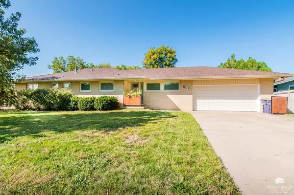 809 Wildcat Ridge, Manhattan, KS 66502