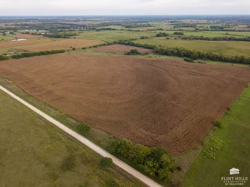 00000 Gookins RD, Harveyville, KS 66431