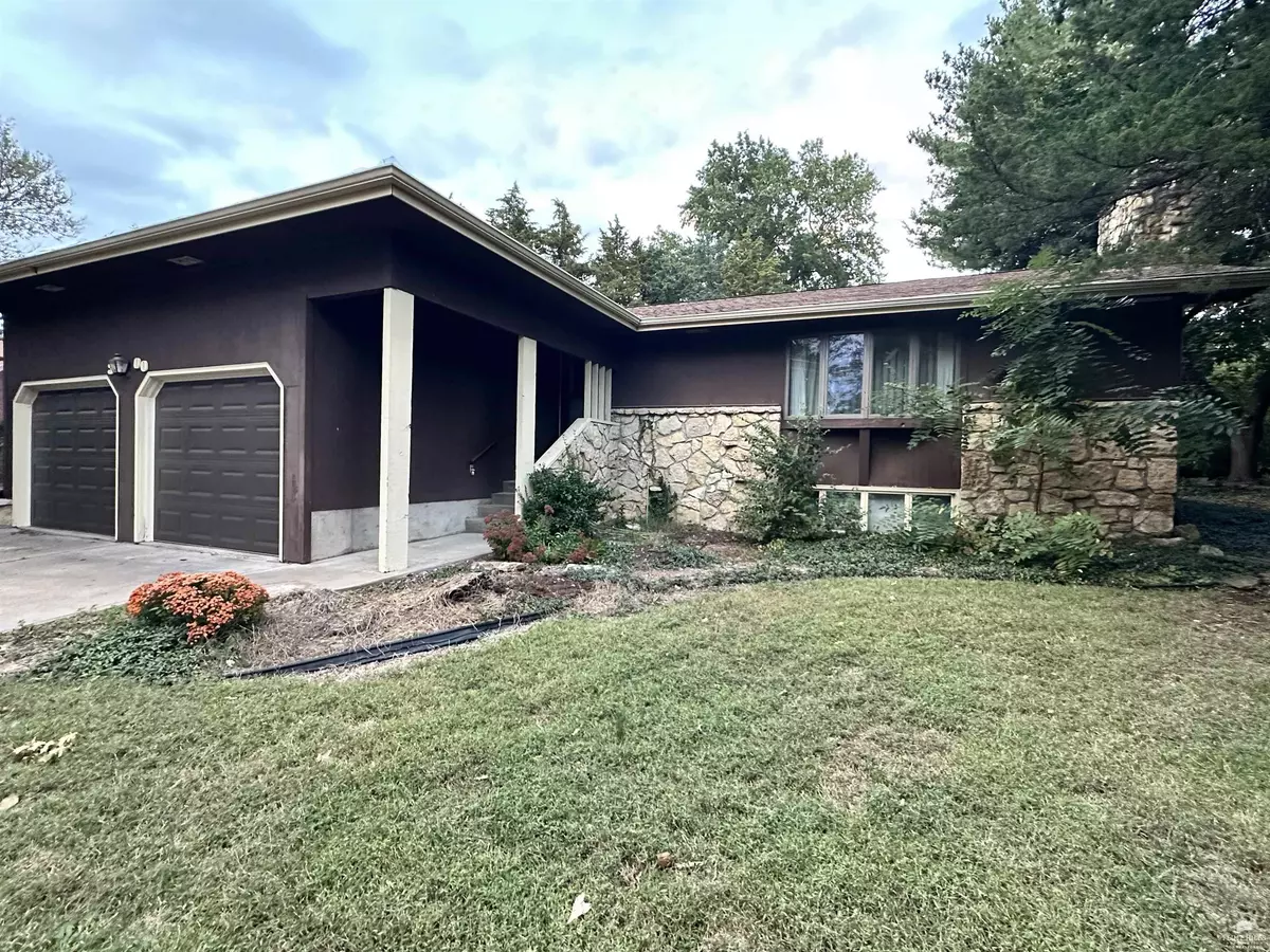 Manhattan, KS 66503,3500 Minton's LNDG