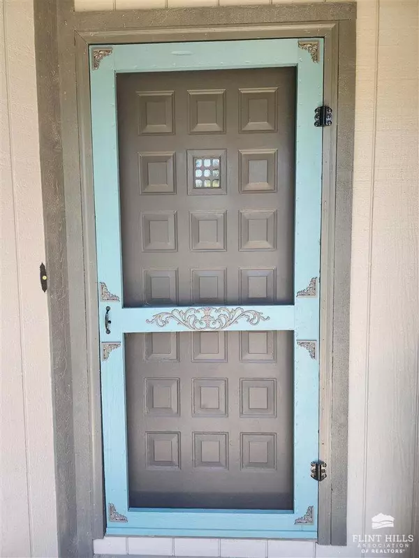 Abilene, KS 67410,1606 Jayhawk