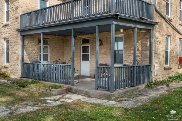 Alma, KS 66401,22507 Hessdale Rd