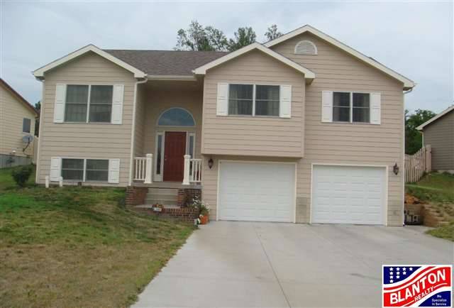 309 Lockett LN, St. George, KS 66535