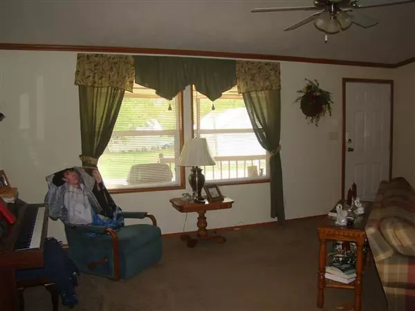 Alta Vista, KS 66834,215 Elm