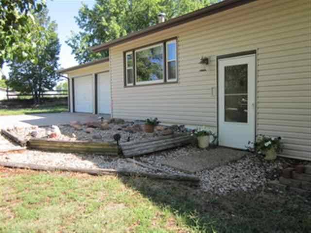 Wamego, KS 66547,13880 Berry LN