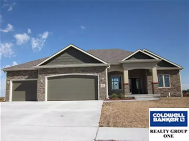 124 Fourwinds CT, Manhattan, KS 66503