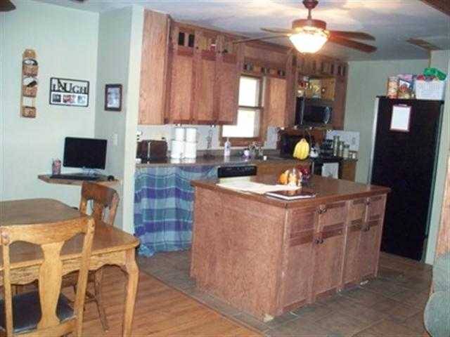 Wamego, KS 66547,607 Parkview DR