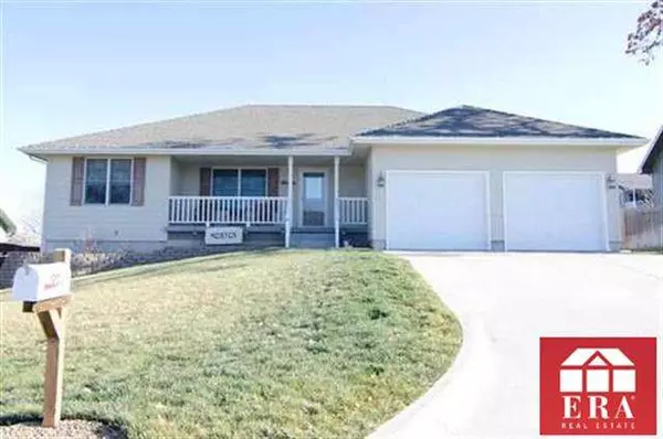 201 Snyder Dr, St. George, KS 66535